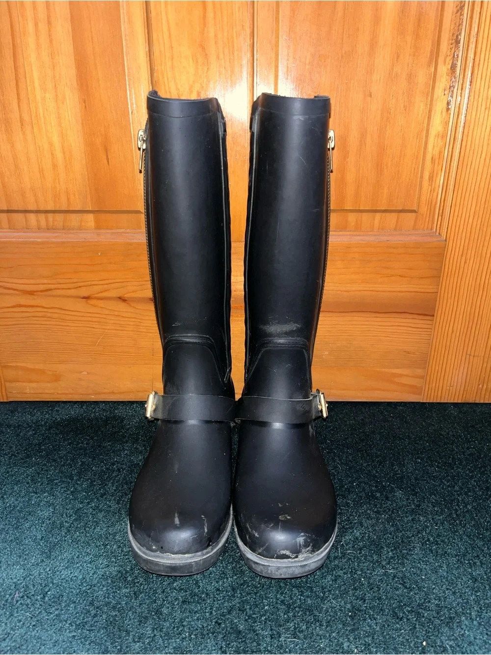 Steve Madden these rubber